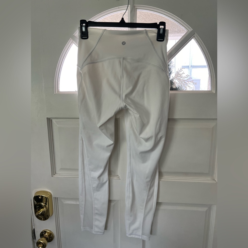 White Lululemon leggings